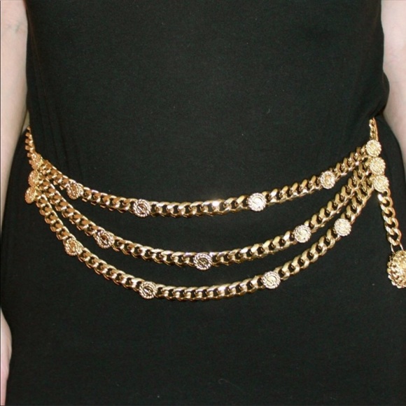 St. John Collection Accessories - Vintage St.John's gold triple chain belt!